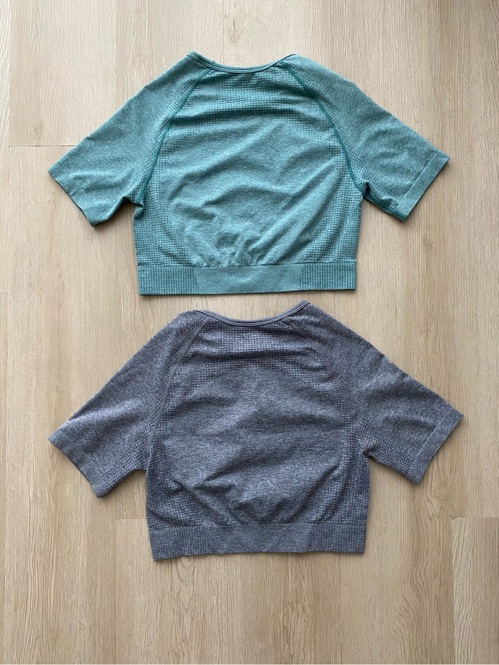 Cropped Active Tops - Picture 2 of 2
